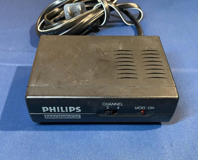 VINTAGE GAMING RF Modulator Philips Magnavox PM61138 AV TV Switch Box