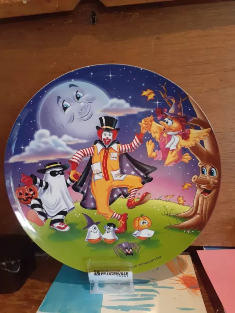 McDonalds Halloween Plate with Hamburglar 1997 Great Condition