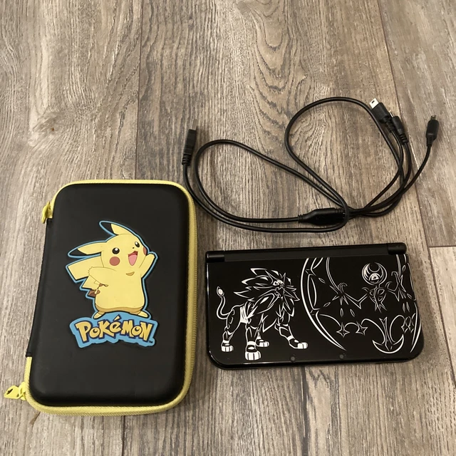 NINTENDO 3DS XL pokemon sun and moon edition with case and charger 213