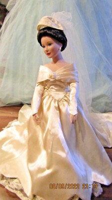 ashton drake porcelain bride doll Beautiful Dresses No boxes not displayed #4