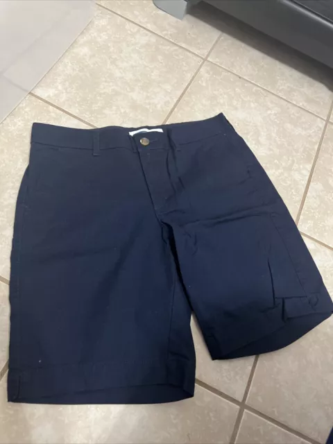 OLD NAVY EVERDAY SHORTS MID RISE 10  New