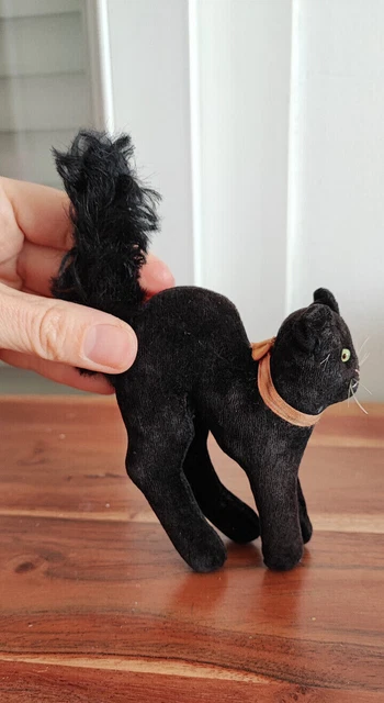 chat noir en peluche