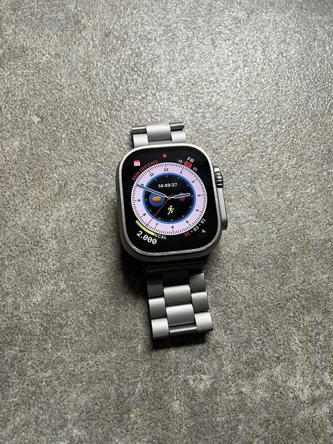 APPLE WATCH ULTRA 49mm Titanium Gehäuse mit Midnight Blue Ocean Armband ...