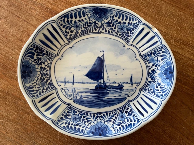 DELFT Blue and White Signed Antique Small Plate