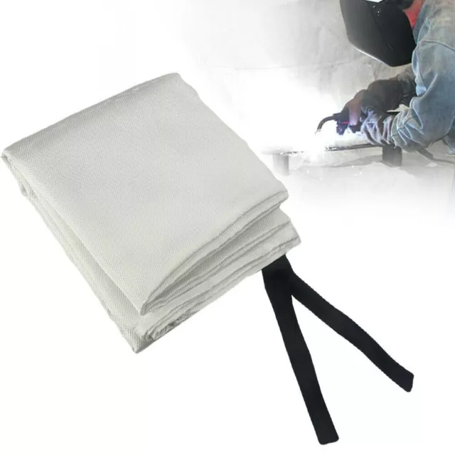 Couverture ignifuge durable avec protection contre les étincelles et les éclab