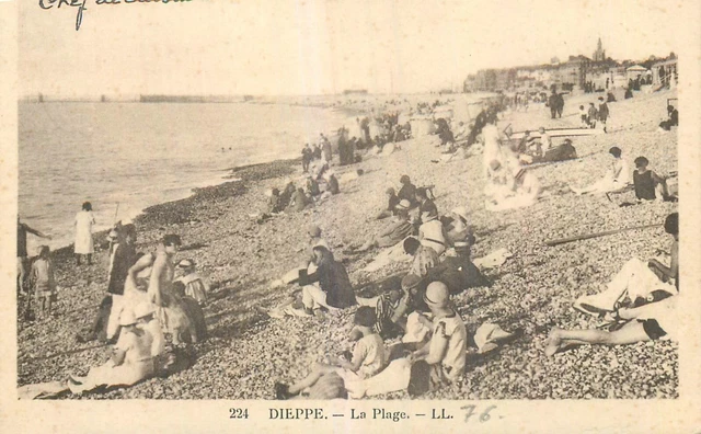 76 DIEPPE la plage 71367