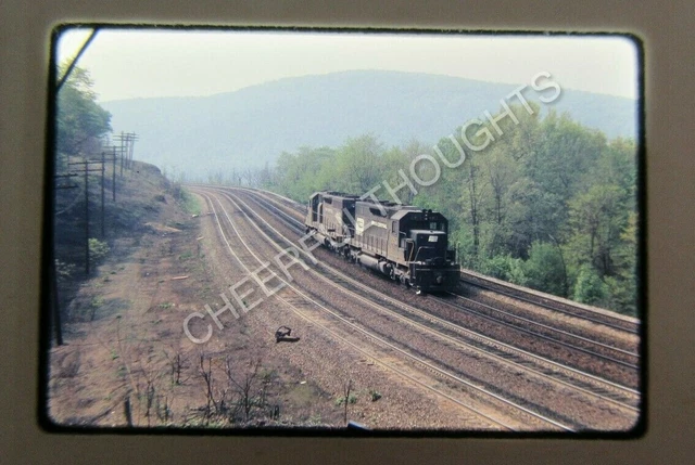 Original '75 Ektachrome Slide PC Penn Central 6053 SD40 action           31X62