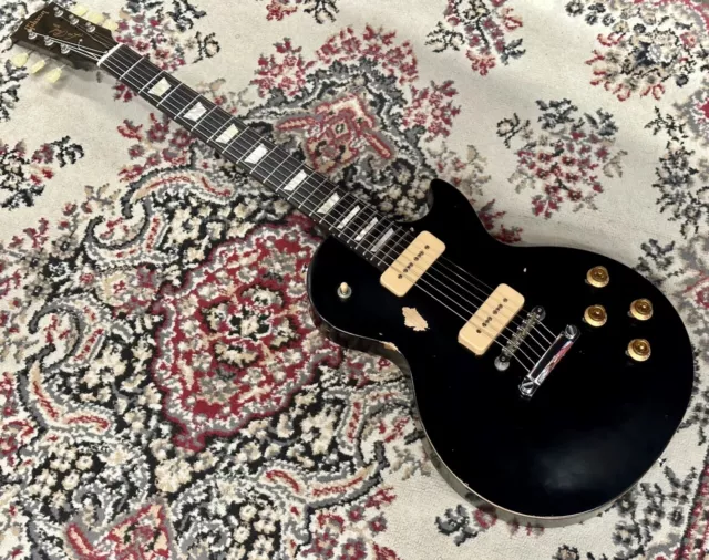 Gibson Les Paul Studio '50S Tribute P-90 2010  3.43Kg