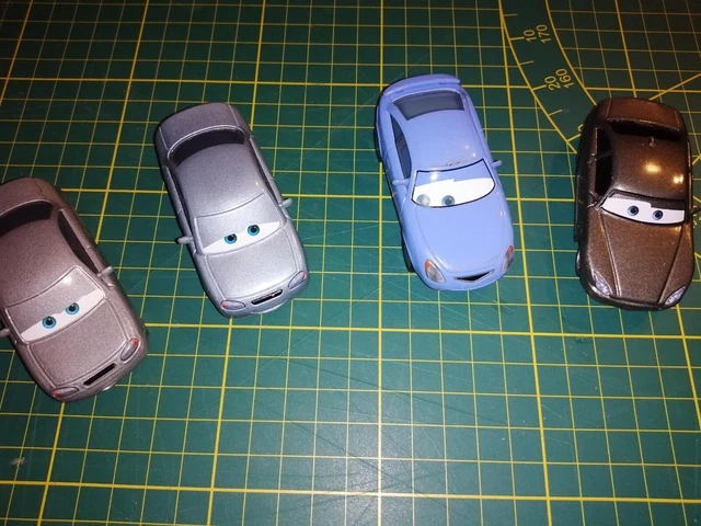 lot de  voitures cars disney pixar  mattel metal  d occasion
