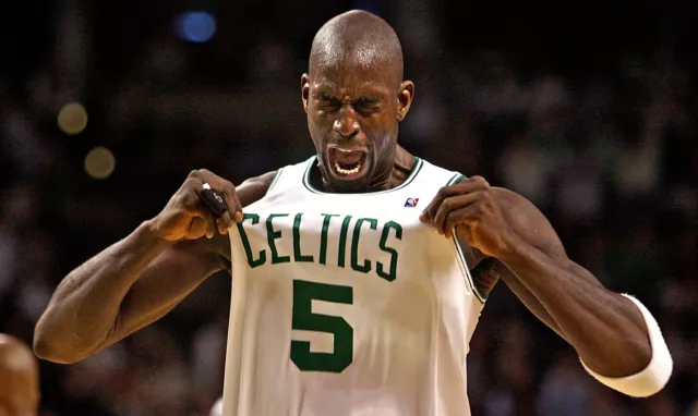 Kevin Garnett Cards - RC's, Base Cards, Inserts, etc. - You Pick