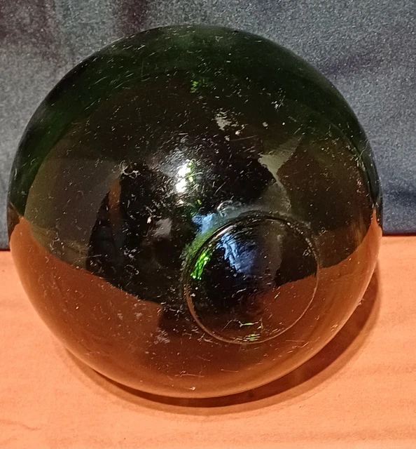 ANCIENNE BOULE EN verre (ancien flotteur de filet de pêche) signé LT