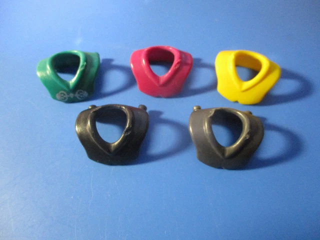 Lot D'Accessoires Pour Figurines Chevaliers - Armure, Porte-Épée, Carquois, Etc. (Occasion)