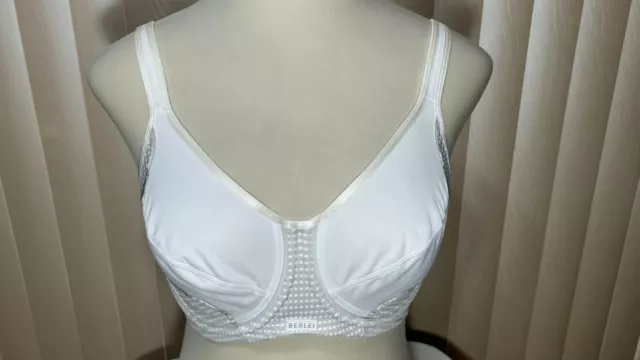 Berlei Sports Bra 36DDD Underwire Convertible Electrify Mesh White Gray YYN7