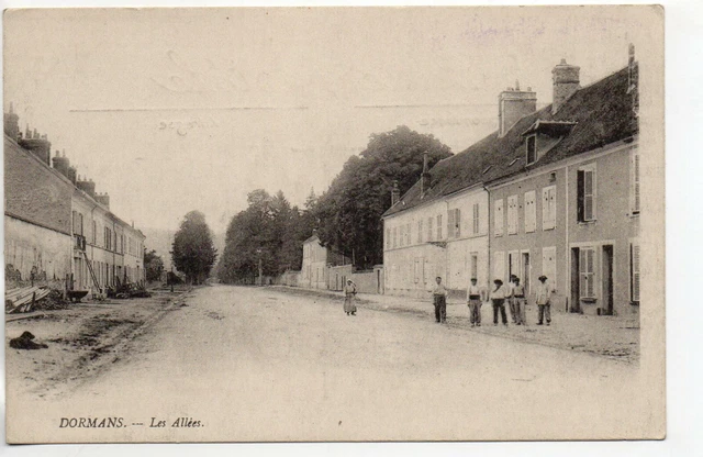 DORMANS - Marne - CPA 51 - Les Allées
