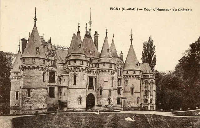 *32722 cpa 95 Vigny - cour du Château