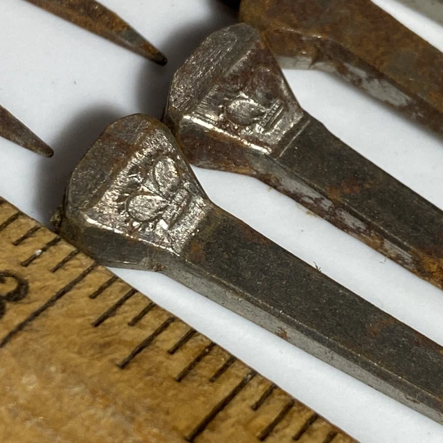 Lot Of 25 Vintage  2 1/2 inch Crown Logo Cut Nails 1-BW58 4