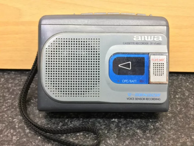 Aiwa cassette recorder tp-vs485 voice sensor recording. Retro Walkman Tape Play