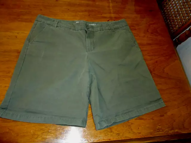 Khakis by Gap Boyfriend Roll Up Shorts 100%Cotton Women's Size waist  34