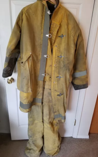 firefighter turnout gear set jacket size 42w,43l,43sl  pants 32R with suspenders
