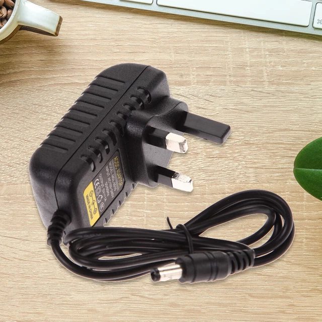 Adattatore convertitore AC 100-240 V DC 5,5 x 2,5 mm 5 V 1A 1000 mA caricabatterie spina Regno Unito