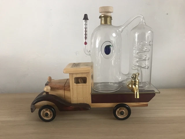 Vieux Camion En Bois Années 50 – Jouet Ancien Pour Collection (3 Roues Fendues)