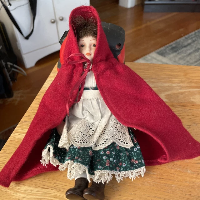 Vintage 1985 Avon Little Red Riding Hood 8" Doll