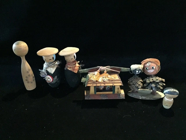 Y1019 Japanese Traditional Wooden Kokeshi Style Doll Set Vintage Okimono Y1019 Japanese Traditional Wooden Kokeshi Style Doll Set Vintage Okimono