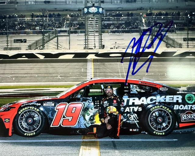 SIGNED 2024 MARTIN Truex Jr Daytona 500 Qualifying 8x10 NASCAR Photo