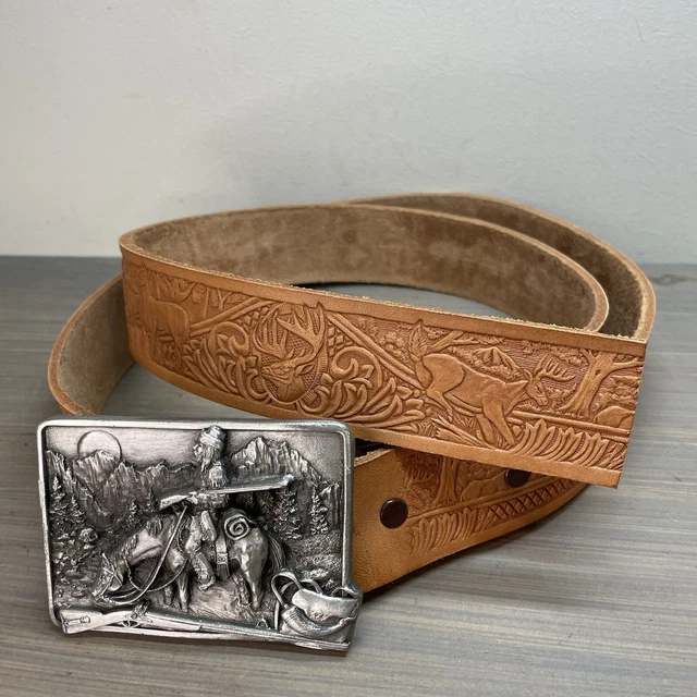 VINTAGE 1982 SISKIYOU Mountain Man Trapper Musket Pewter Western Buckle