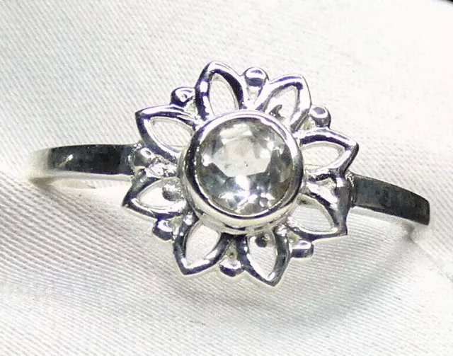 Bergkristall Ring 925 Silber, zauberhafte Blüte mit fac. Edelstein filigran NEU