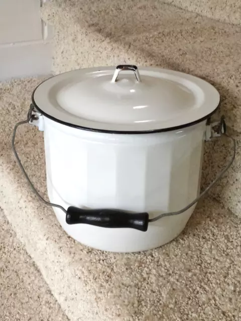 Vintage WHITE ENAMELWARE CHAMBER POT BUCKET BLACK TRIM HANDLE LID Farmhouse