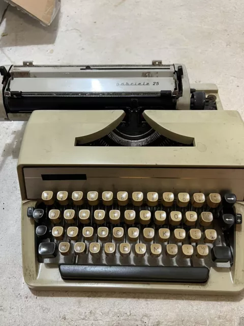 Vintage Adler Gabriele 25 Typewriter