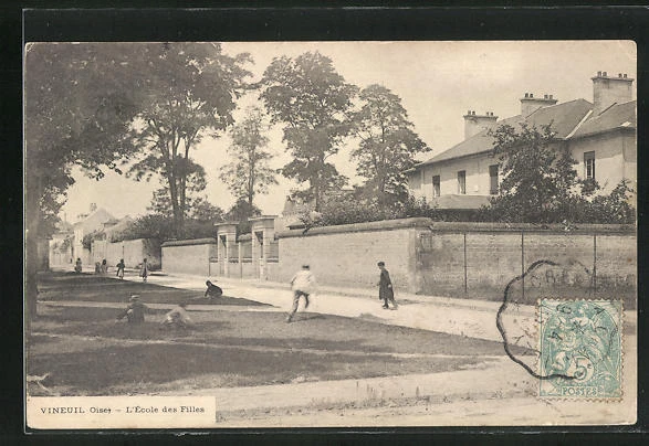 CPA Vineuil, L´École des Filles 1905