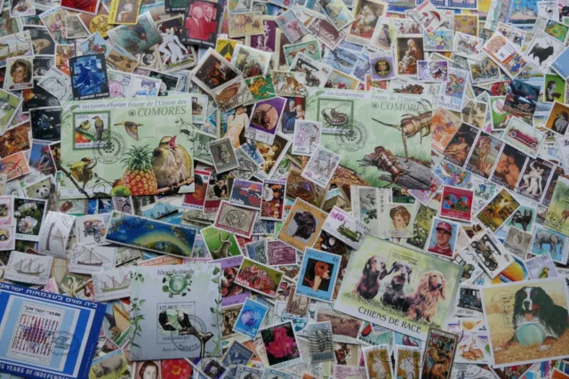 (LOT-VRAC 370) 1000 très beaux timbres du monde (photo dans le texte)