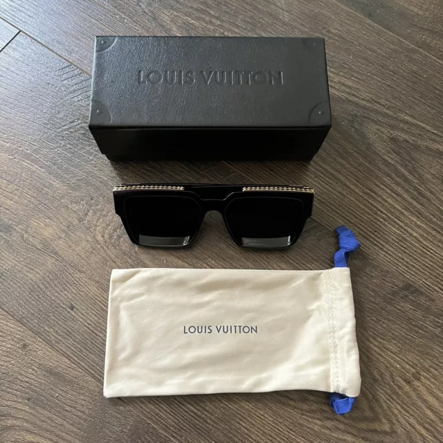 LOUIS VUITTON Sunglasses 54 16 White Skeptical Z1162E Unisex Auth