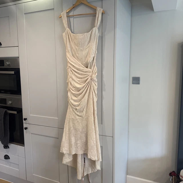 cesca vintage cream floral maxi dress GENUINE HOUSE OF CB 'Cesca' L+ NWT £90.14 Available Sizes:14.5 32/33 Occasion:BRIDESMAIDS Convertible Bridesmaid Dresses: 7 Sizes XS–XL.