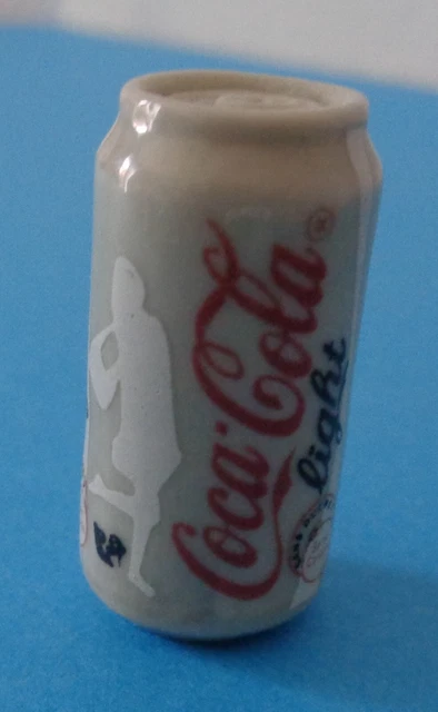 Fève thème Boisson Canette de Coca Cola  réf 1355