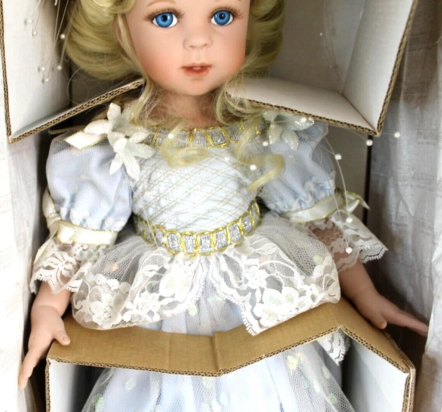 VTG Ashton Drake Galleries 1996 "Cinderella” Porcelain Doll 18”
