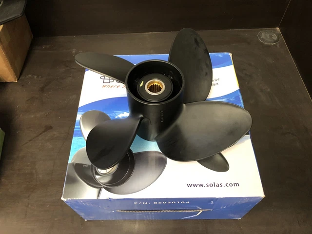 Volvo Pent Dual Rear DP 280-DP 290 Propeller AL 13.75x19 Solas 8513-138-19