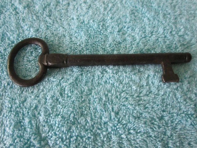 Large Original Heavy Antique Blacksmith Made Iron Church Prison Door Gate Key 6"