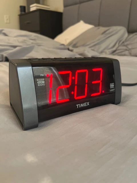 TIMEX T235Y DOUBLE Alarm AM/FM Clock Radio Black w/ Jumbo Red Numbers ...