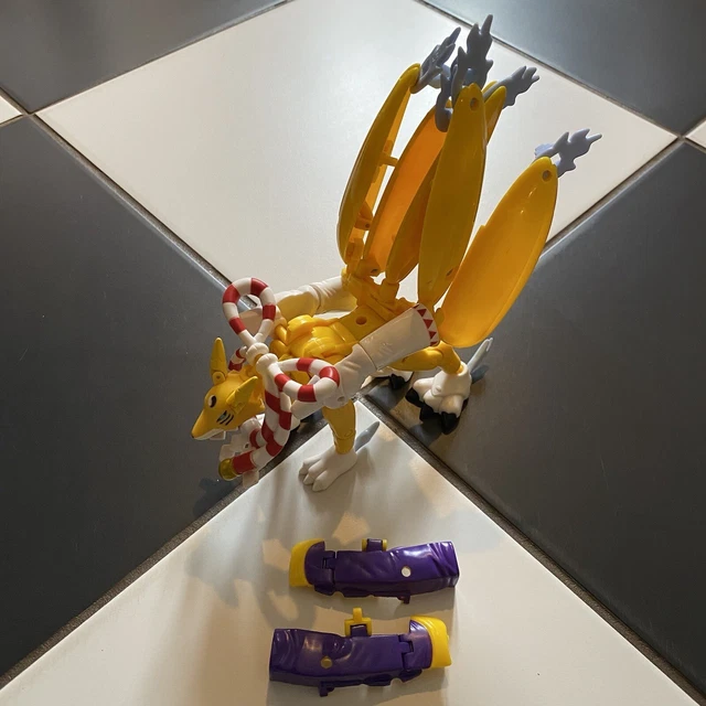 BANDAI DIGIMON DIGIVOLVING Kyubimon Taomon Action Figure 2001 Vintage