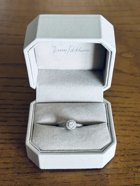 Jenny Packham and Helzberg Diamonds design honeybee-inspired bridal  jewelry. - Strawberry Wedding Photography