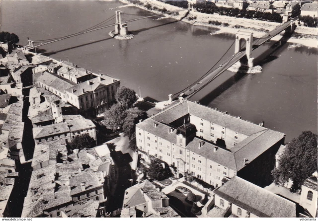 Parc du Lycée in Tournon-sur-Rhône | Map and Routes