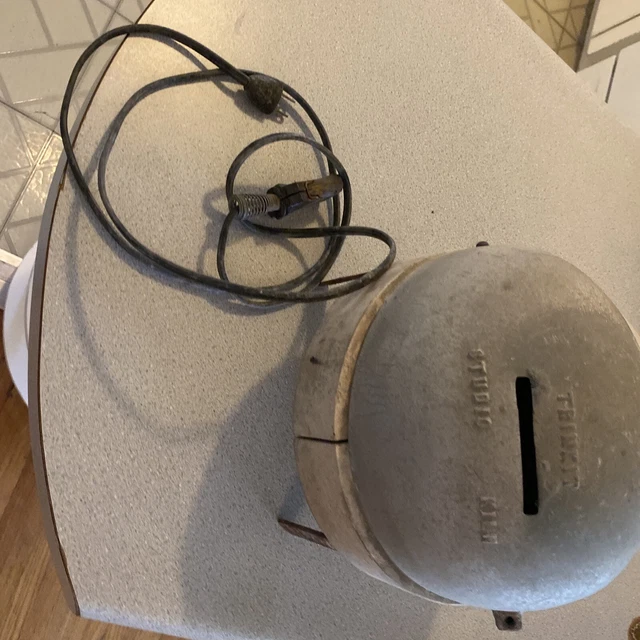 Horno de esmalte vintage Trinkit Studio modelo S, se vende como está para las piezas
