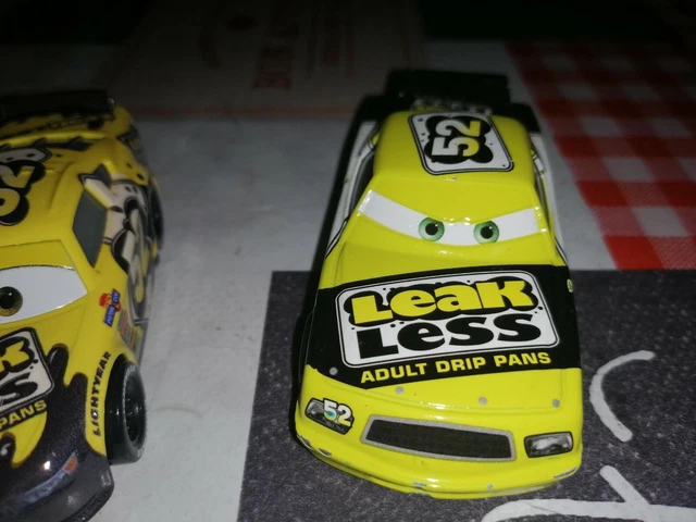 lot de  voitures cars disney pixar metal  d occasion 4