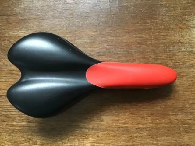 Sattel Selle Royal Mach, Schwarz/Rot ,selten, wie neu