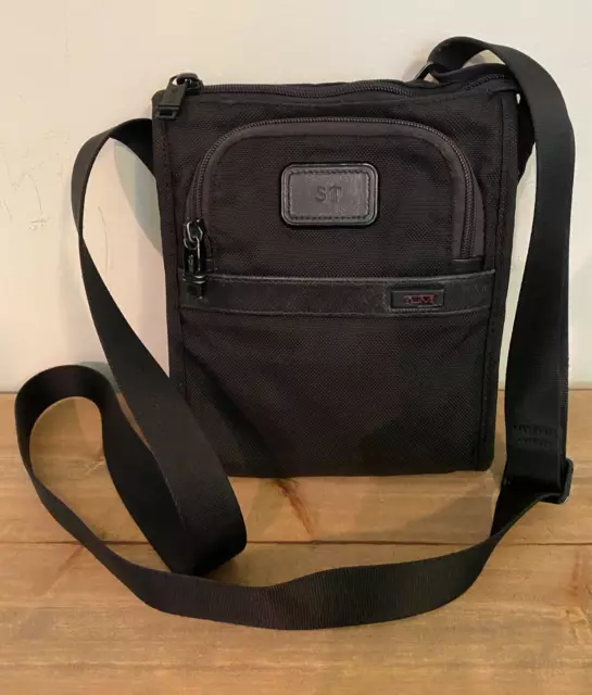 Tumi “Pocket Bag Small” Shoulder Tote – Alpha 2 - 22110D2