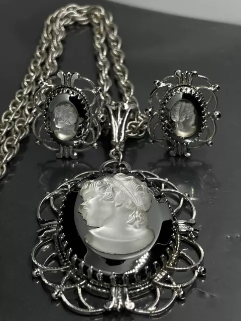 Vintage 60’s Whiting & Davis Molded Mirrored Cameo Necklace & Clip Earrings Set