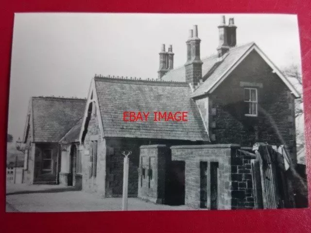 Photo  Wood End Railway Station 1954